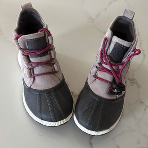 Girls Sorel boots size 2